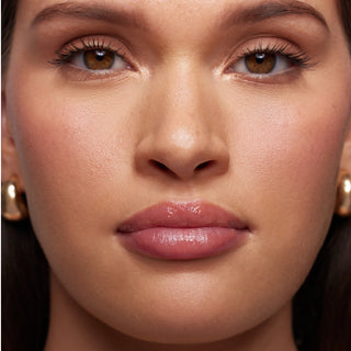 Ruth Plumping Gloss Lip NON-Smiling Model Editorial